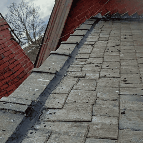Why choose HLM Roofing Company for slate and tile roofing in Huntingdon & Cambridgeshire?